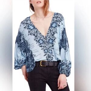 Free People Birds of a Feather Blue Floral Boho Peasant Blouse Top Size M